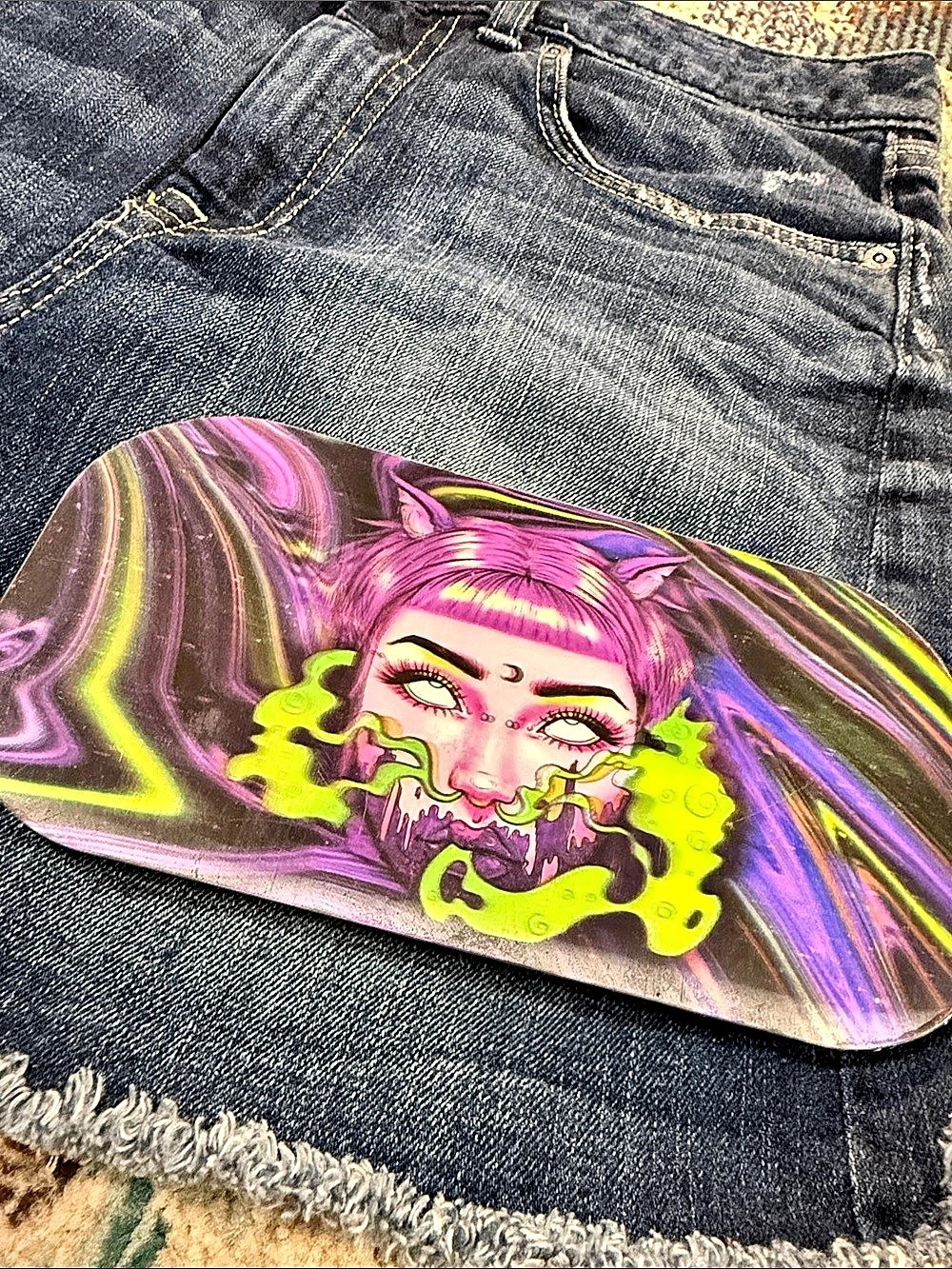 Get Lost Mini Magnetic 3D Tray with Lid Graphic Rolling Trays Black & Purple
